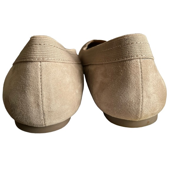 Me Too Women’s Taupey Suede Pointed Toe Reign Flat, Size 9, EUC! - Picture 7 of 9